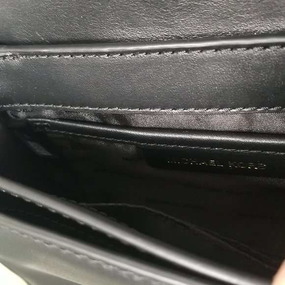 Michael Kors Cute Crossbody In Black With Light Gold Tone Hardware EUC - Picture 14 of 14